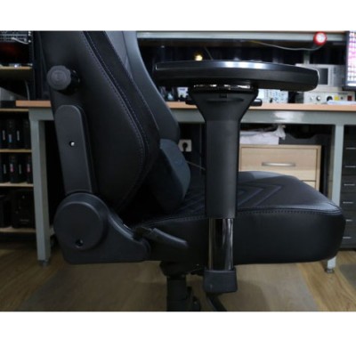 Noblechairs Hero από Συνθετική Δερματίνη,Μαύρη με Μπλέ ραφές